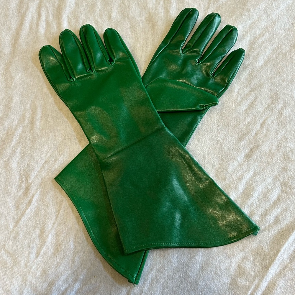 Halloween Costume: Robin Green Leather Gloves